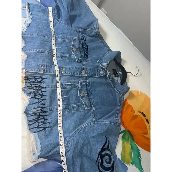 209 Current Mood Cropped Distressed Denim Jacket Graphic Blue Women’s 3X - Picture 5 of 10